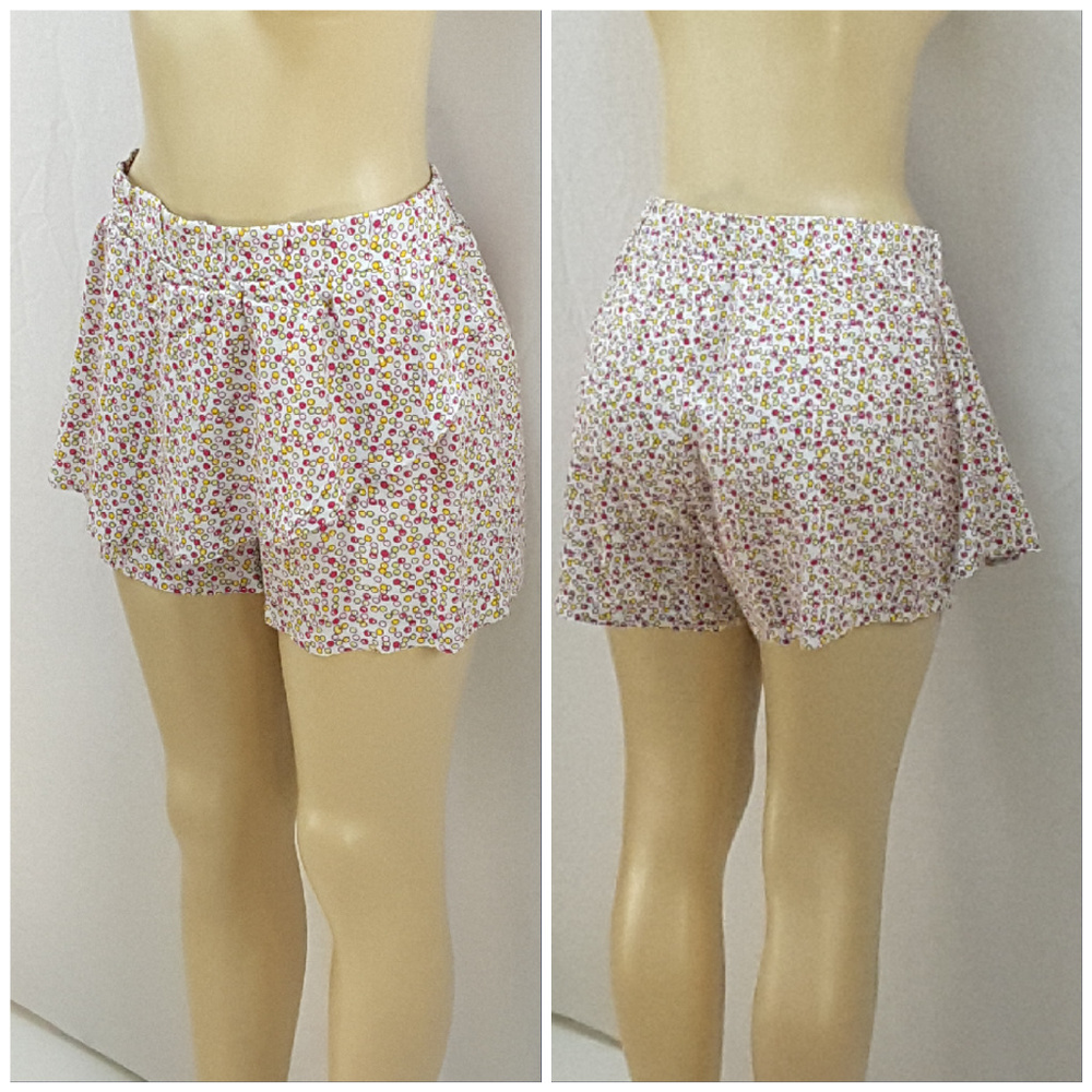 Faux Ruffled Skort / Shorts, size Medium - Picture 2 of 8